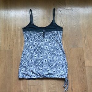 Curious Gypsy blue and white print top size small
